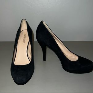 size 7 black suede platform 4 inch heels - Nine West